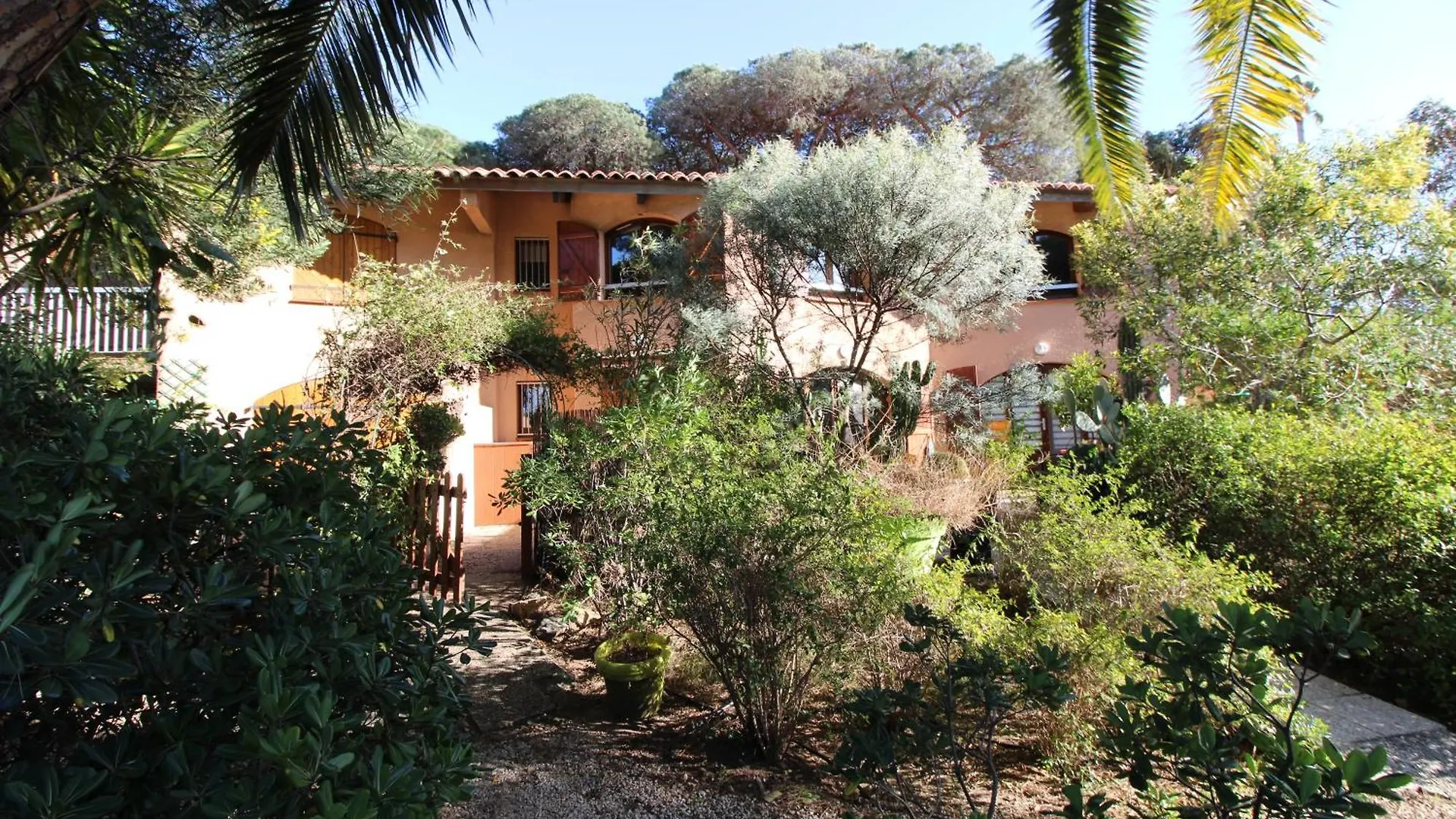 Appartement Triplex Le Port d'Hyères-400m-CLIM/WIFI/PARKING
