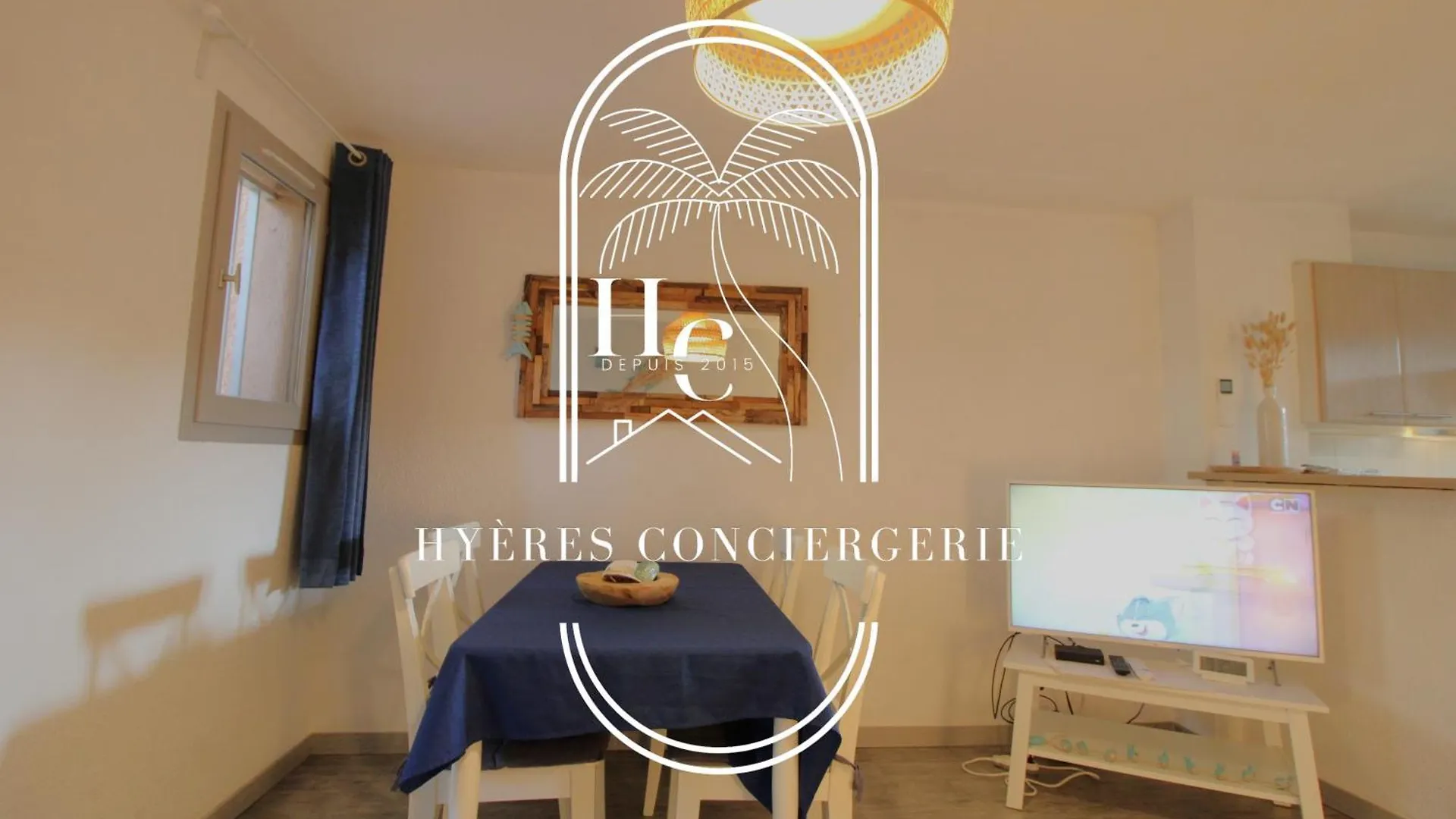 Appartement Triplex Le Port d'Hyères-400m-CLIM/WIFI/PARKING