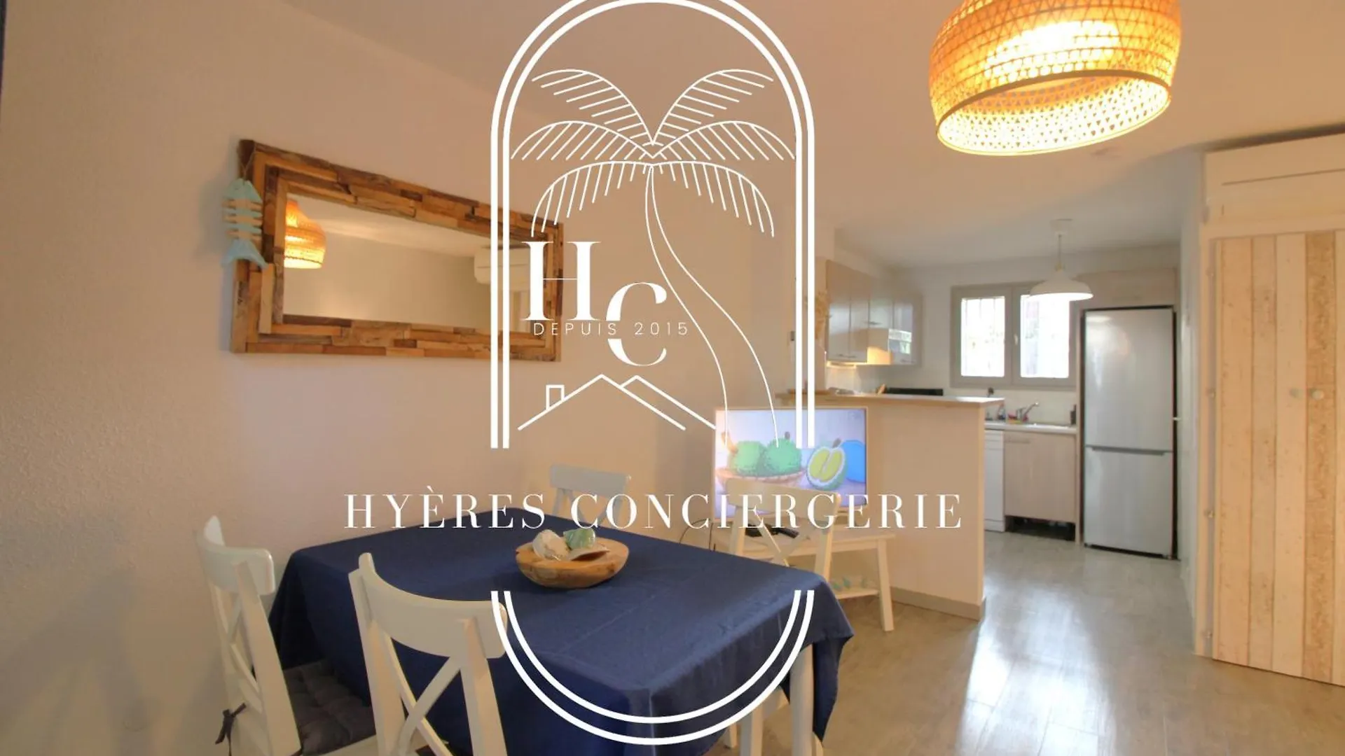 Appartement Triplex Le Port d'Hyères-400m-CLIM/WIFI/PARKING